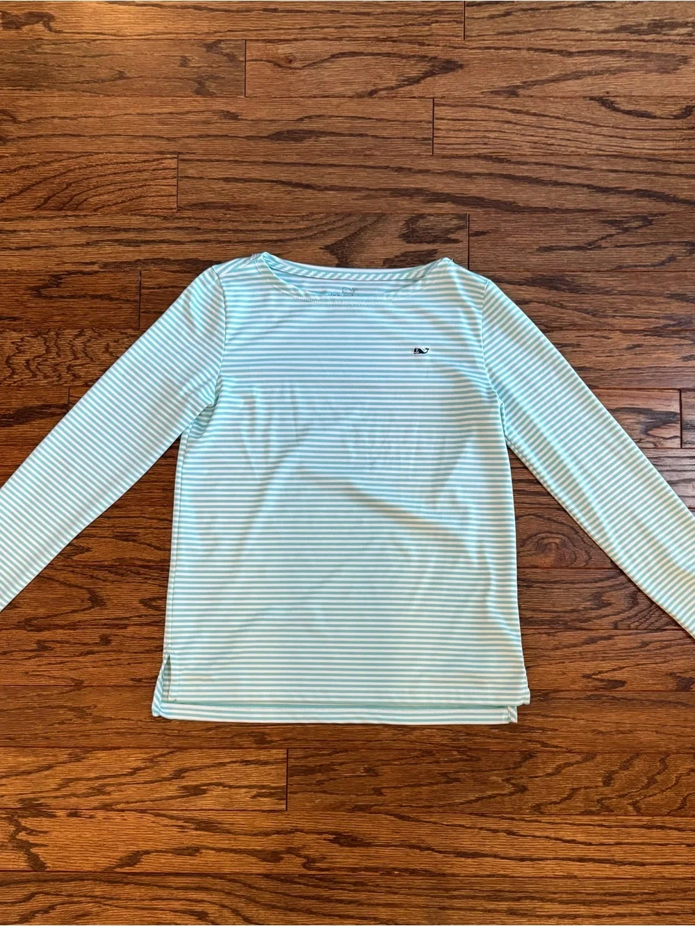 Vineyard Vines rash guard